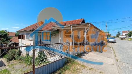 Kuća na Hisaru, 140m2, plac 554m2
