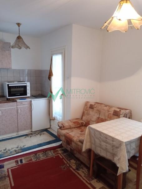 Izdavanje, Stan, 18m2 , Centar
