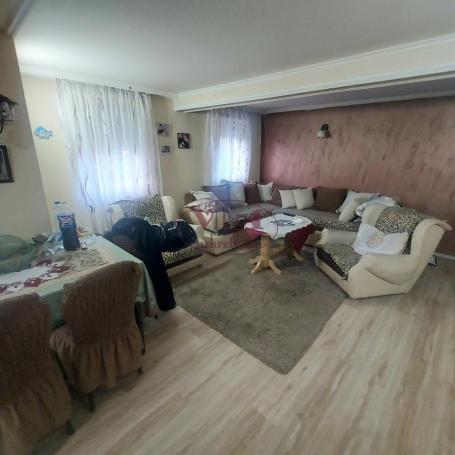 Srbobran, Manja sređena kuća sa nameštajem