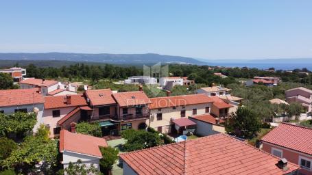 Peruški, autohtona kuća s pogledom na more