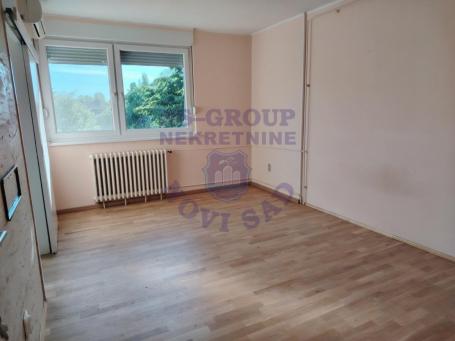 Odličan i veoma svetao stan na Novom Naselju! 34m