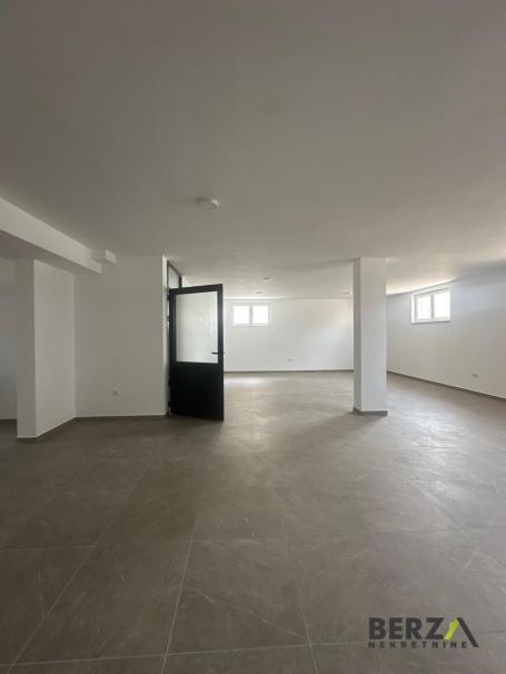  Poslovni prostor 150 m² sa parkingom – početak Adica, nova zgrada