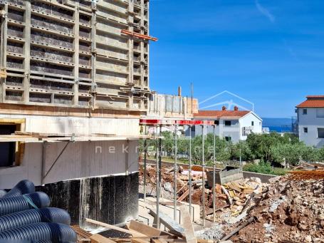 Okrug Gornji / otok Čiovo – S5 novogradnja s bazenom