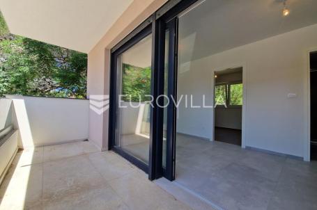 Vir, apartman na 1. katu s dvije spavaće sobe, novogradnja