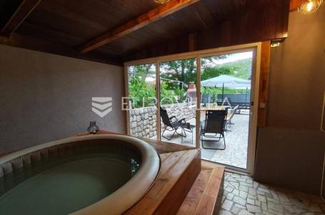 Kraljevica, Križišće, samostojeća kuća od 170 m² s bazenom