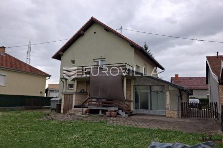 Vinkovci, Mirkovci, Prostrana kuća s velikim vrtom U mirnoj i slijepoj ulici u za dugoročni najam