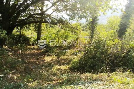 Bribir, građevinsko zemljište 2.930 m² u izgrađenom dijelu naselja