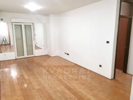 Izdavanje, Jednosoban stan, Podgorica, Vezirov Most, 44m2