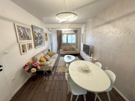 Izdavanje, Dvosoban stan, Podgorica, Vezirov Most, 72m2