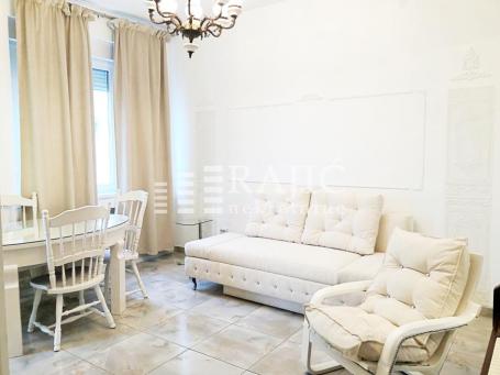 Centar(Trg republike)40m2,1.5-renoviran, šarmantan #4563