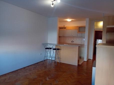 NOVI SAD - BULEVAR - 30.00 m2