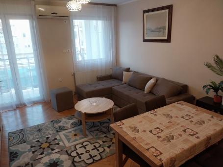 NOVI SAD - CARA DUŠANA - 43.00 m2