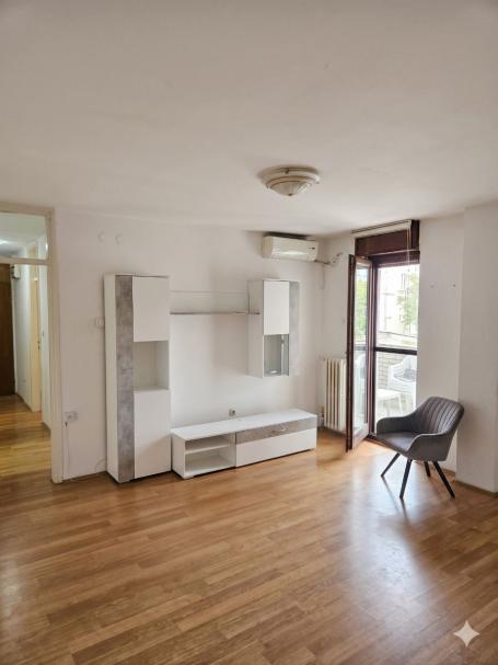 NOVI SAD - SAJAM - 58.00 m2
