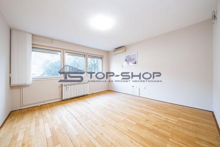 ZELENGAJ-KRALJEVEC kuća poslovni prostor 160 m2