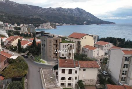 Novi stambeni kompleks na 400 metara od mora - stanovi sa pogledom na more u Bečićima