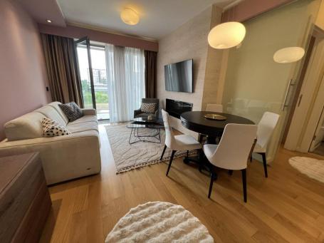 West 65, 51m2