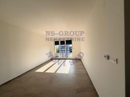 Izuzetan trosoban stan površine 70m2 Adice