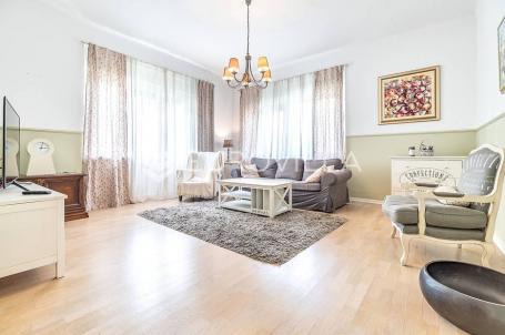 Zagreb, Srebrnjak, moderan četverosoban stan 95 m² s balkonom