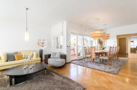 Zagreb, Maksimir, prekrasan dvoetažni peterosoban stan 202,10 m²