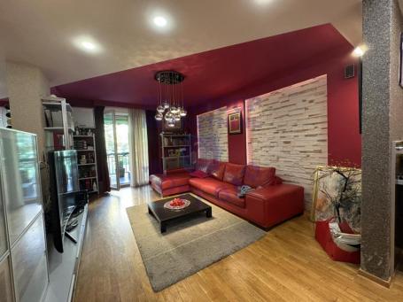 Petosoban stan na Grbavici, 140m2