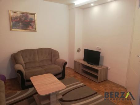 KOMPLETNO NAMEŠTEN DVOSOBAN STAN NA LIMANU 4