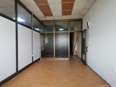 Izdavanje, Lokal, 15m2 , Centar