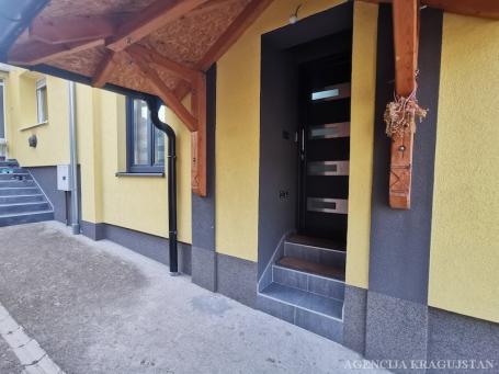 Izdavanje, Kuća, 80m2 , Pivara