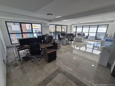 Izdavanje, Lokal, 350m2 , Centar