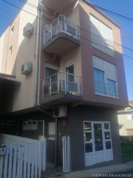 Prodaja, Stan, 152m2 , Erdoglija