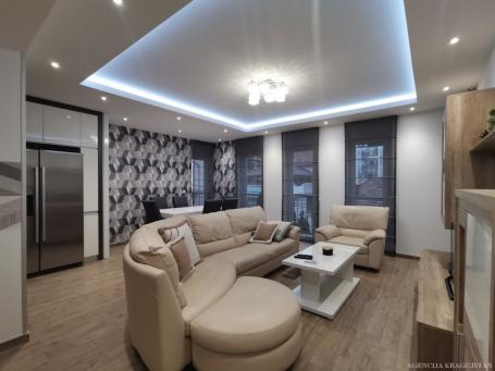 Izdavanje, Stan, 86m2 , Vašarište