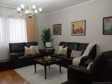 Izdavanje, Kuća, 108m2 , Stanovo
