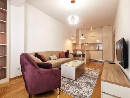 Jednosoban namješten stan, 44m2, Blok 9, Podgorica