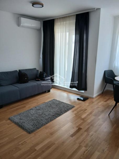 Batajnica, Braće Mihajlović Tripić,  45m2 ID#1660