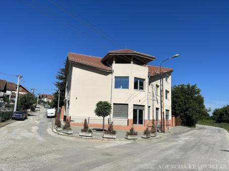 Prodaja, Poslovni prostor, 240m2 , Bresnica