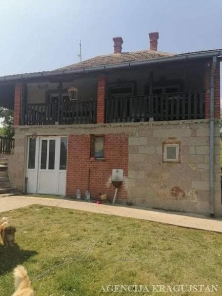 Prodaja, Vikendica, 180m2 , Okolina
