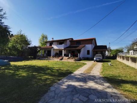 Prodaja, Kuća, 303m2 , Šumarice