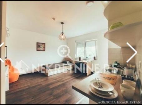 Izdavanje, Stan, 32m2 , Vašarište