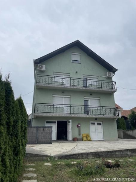 Prodaja, Kuća, 199m2 , Stanovo