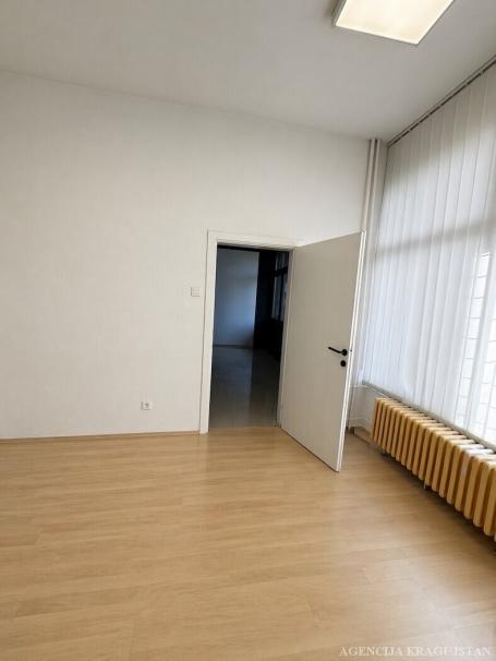 Prodaja, Stan, 52m2 , Kragujevac
