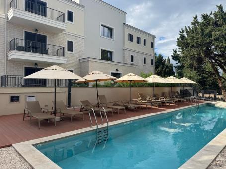 Izdavanje, Stan, 186.5m2 , Luštica Bay
