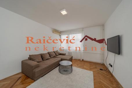 STARI GRAD CENTAR 68m2 , T ,570000e