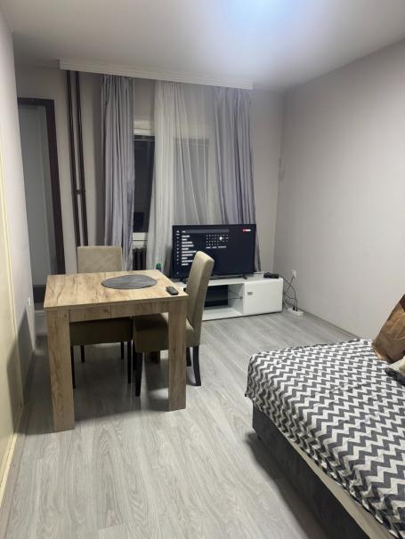 Prodaja garsonjere u zgradi Lepe Brene