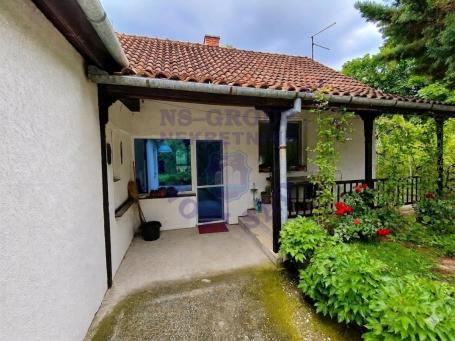 Prelepa vikend kuća u Ledincima! 101m