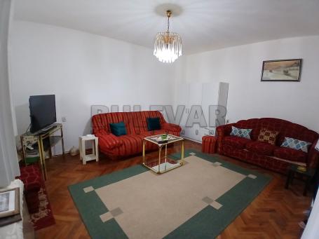 Izdaje se jednosoban stan u kući na Paliluli, 40m2