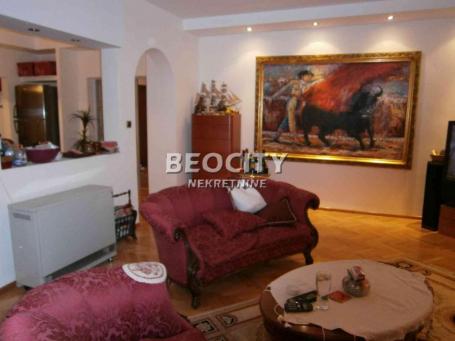 Voždovac, Braće Jerković, Mihaila Petrova, 4.0, 130m2, 325000EUR + 80m2 potkrovlje