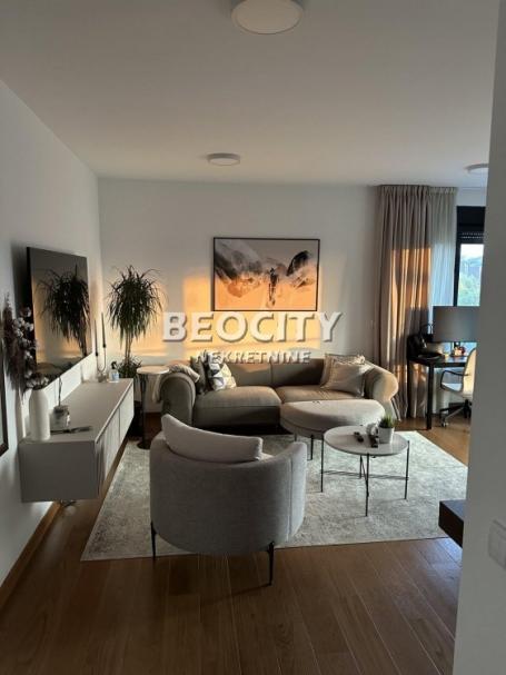 Vračar, Karađorđev park, Gospodara Vučića, 4.0, 98m2, 1350EUR