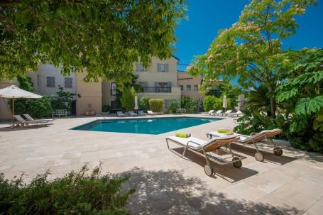 Teuta 1bdr Apartment For Rent