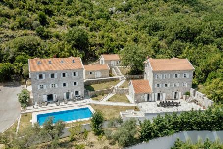 Complex of Stone Houses, Kotor