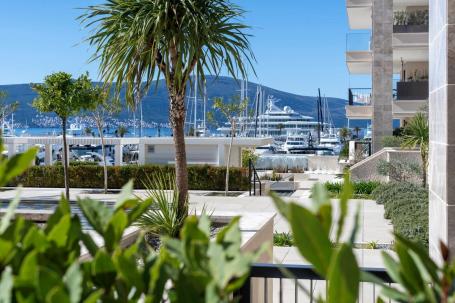Serviced 3 bedroom Apartment Baia building
