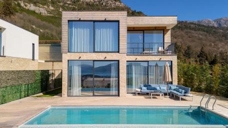 Furnished 4 bedroom Villa Kavac